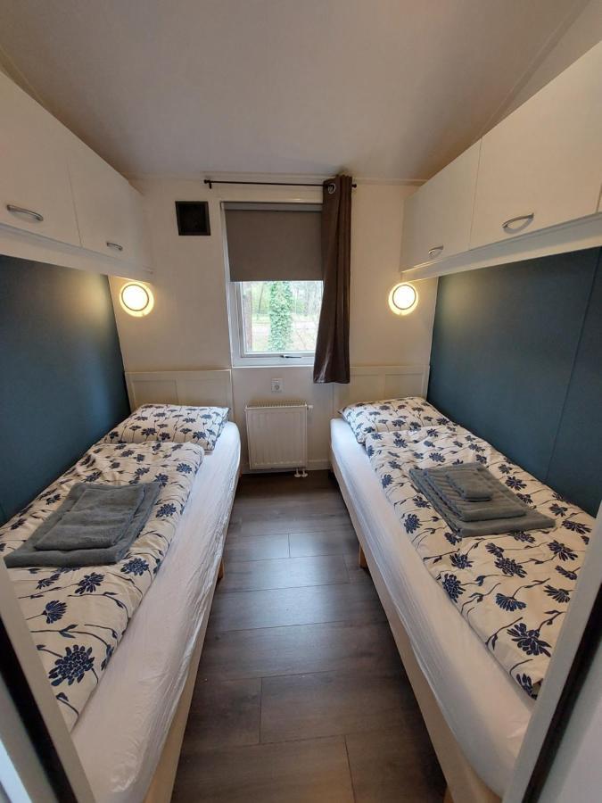 Modern En Chic Chalet Tot 4 Personen Op De Veluwe Recreatiepark De Oude Driest Putten Exterior foto